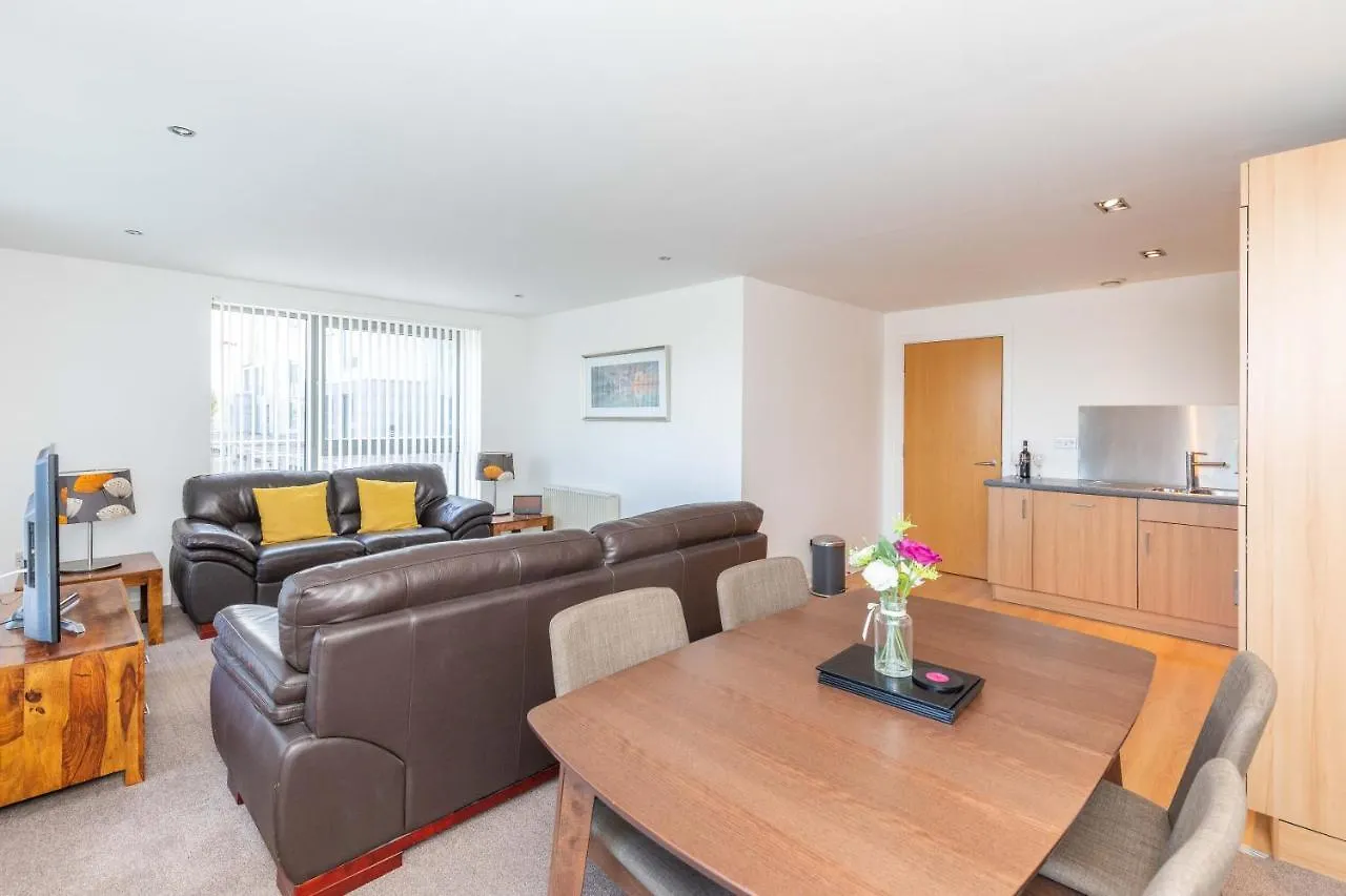 The Edinburgh Waterfront - 2 Bedroom Apartment 0*,