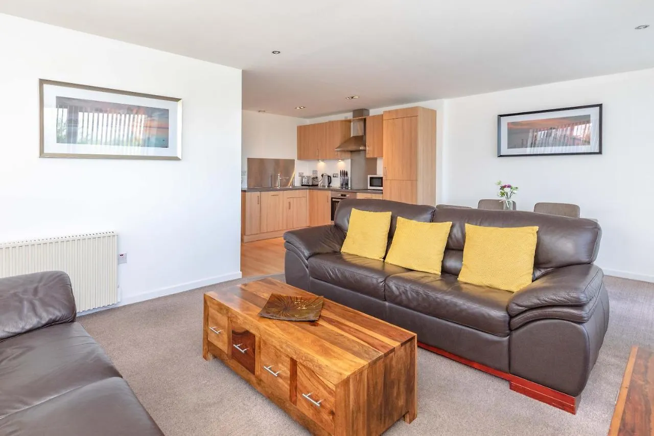 The Edinburgh Waterfront - 2 Bedroom Apartment 0*,  Großbritannien